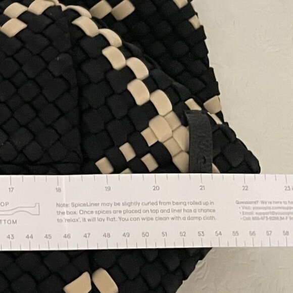 JUST REDUCED! NWT NAGHEDI Bahama Travel Large Travel Tote - Picture 12 of 14